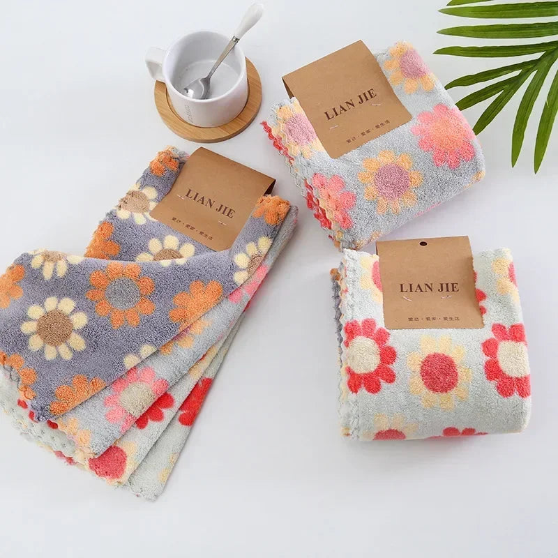 The Serenity 'Coral Bloom' Ultra-Absorbent Kitchen Cloths (Set of 4)